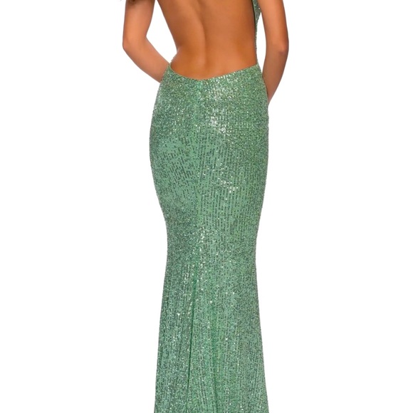 NWT La Femme Glitter Green Sequin Goddess Sexy To the Floor Low Back Gown - Picture 2 of 16